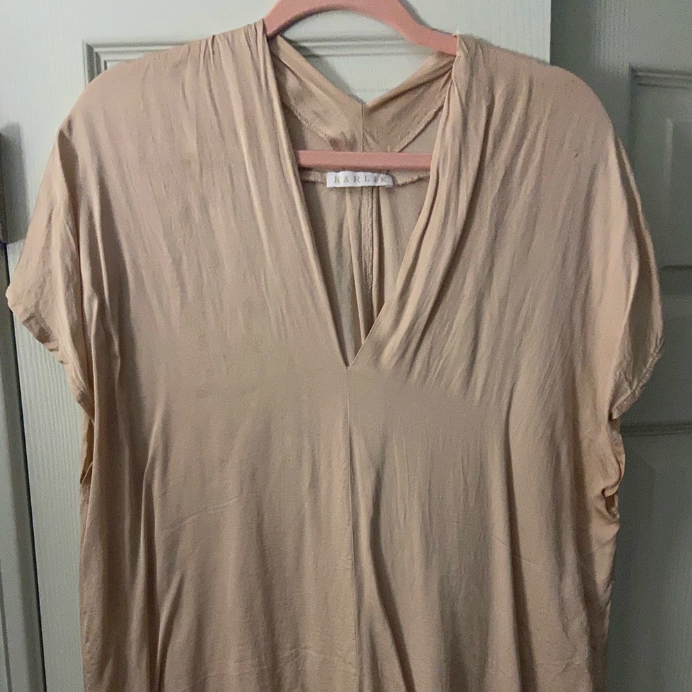 Karlie champagne color short sleeve flowy tunic Size L